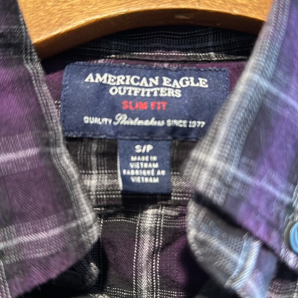 American Eagle Pocket Button Down - Picture 3 of 4